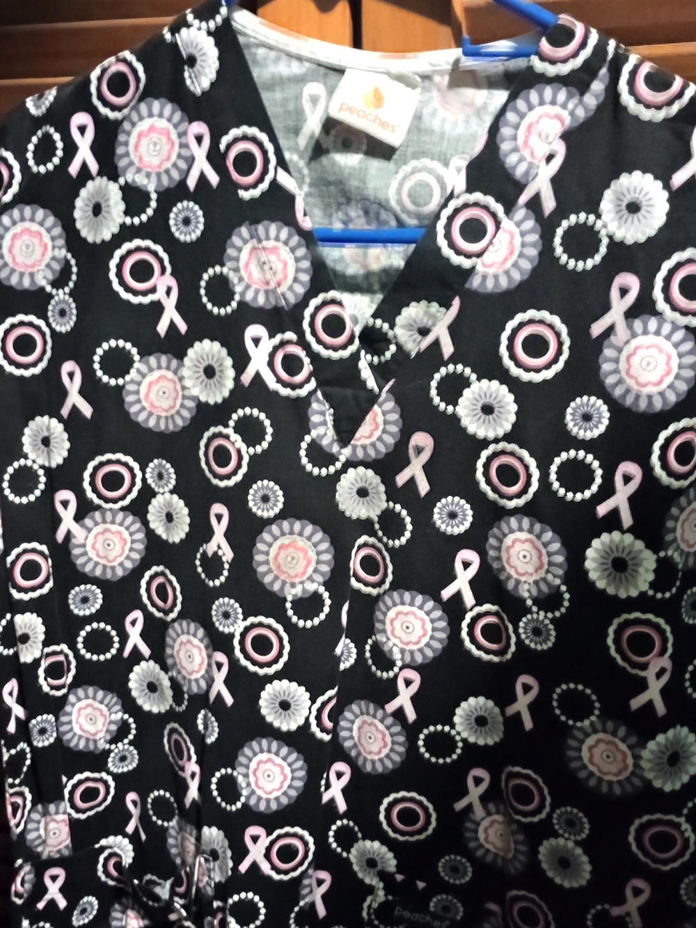 Peaches Uniforms Women’s Black Pink Ribbon V-Neck Scrub Top